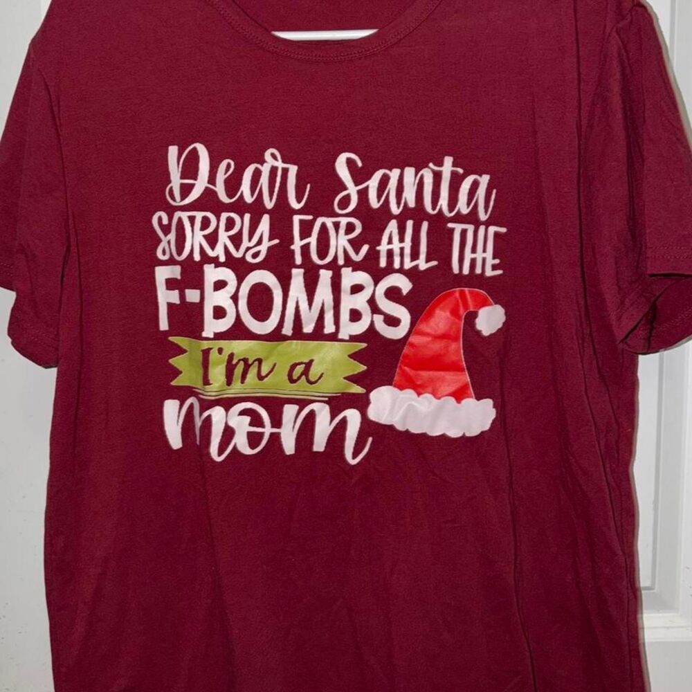 Unbranded Women's Burgundy and Red T-shirt